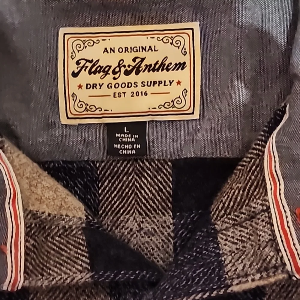 Nwot flag & anthem flannel long sleeve‎ shirt lg